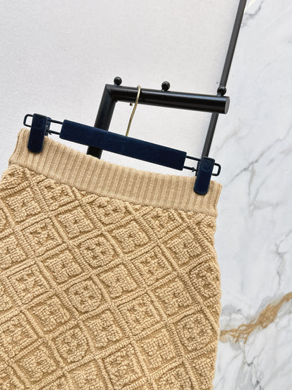 Louis NEW textured knit skirts