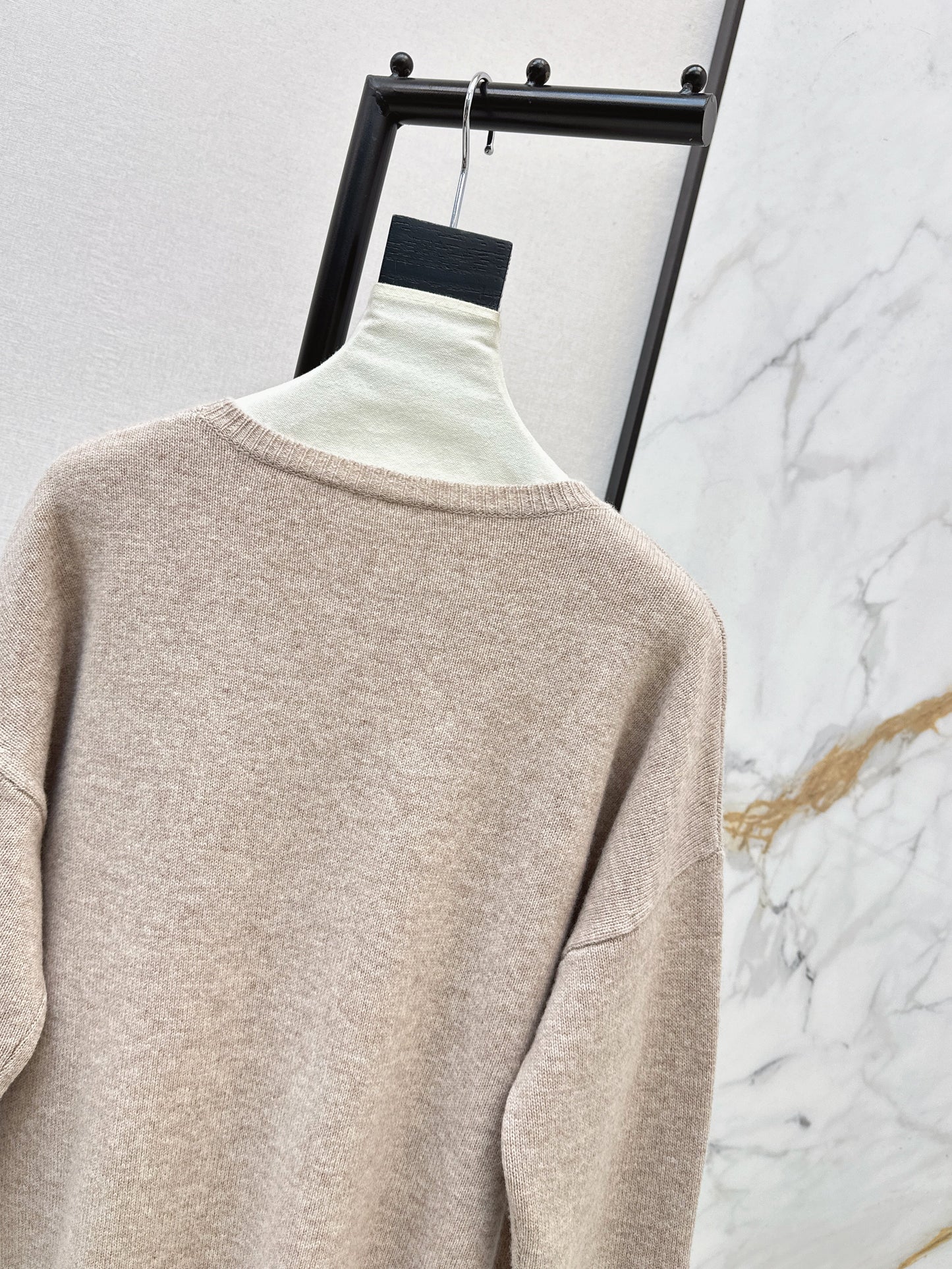 Max NEW embroidery rhinestones weatert